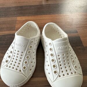 Toddler size 5 Native White Water Shoes Lightweight Slip-On